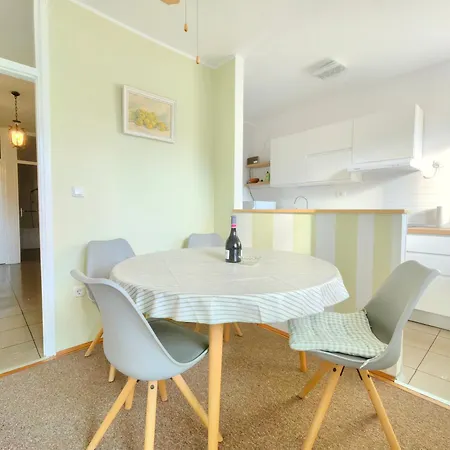 Apartamento None *