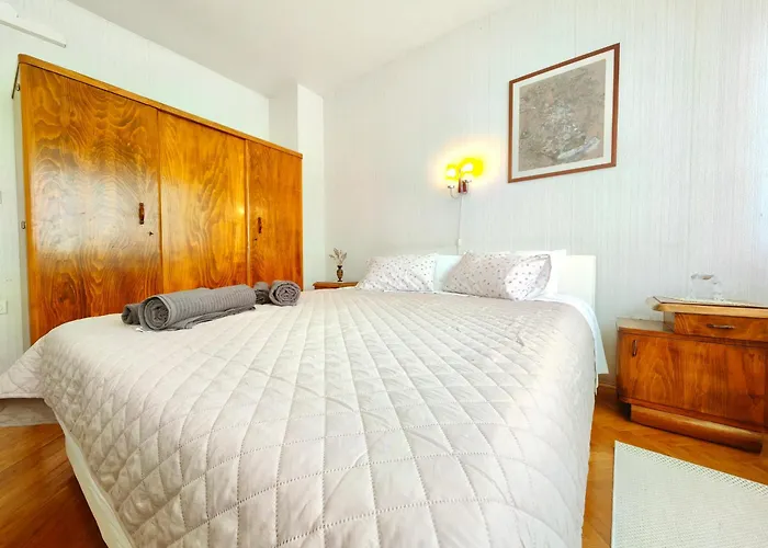Apartamento None